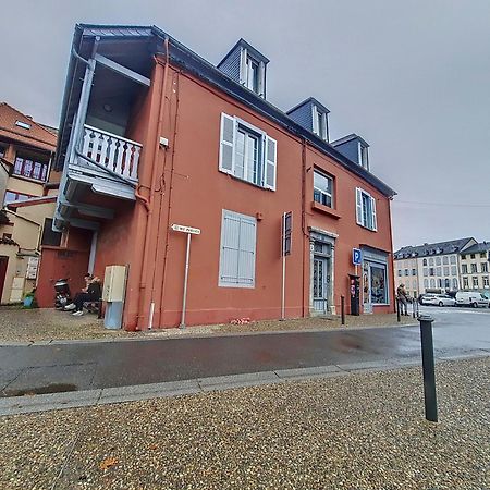 Le Pic*Wifi*Netflix*Menage Inclus Apartment Bagneres-de-Bigorre Bagian luar foto